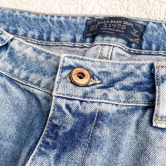 Zara Distressed Jeans - Picture 3 of 6